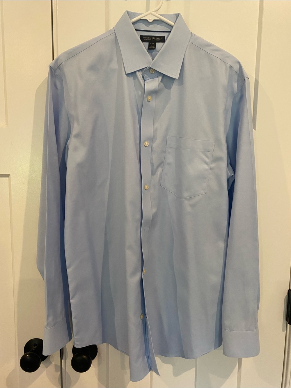 Banana Republic Light Blue Men's Dress Shirt with Chest Pocket